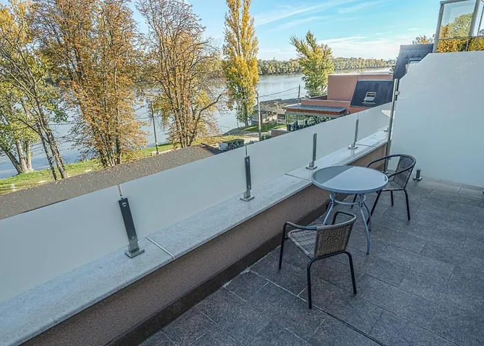 Holiday Beach Budapest Wellness Hotel With Sauna Park