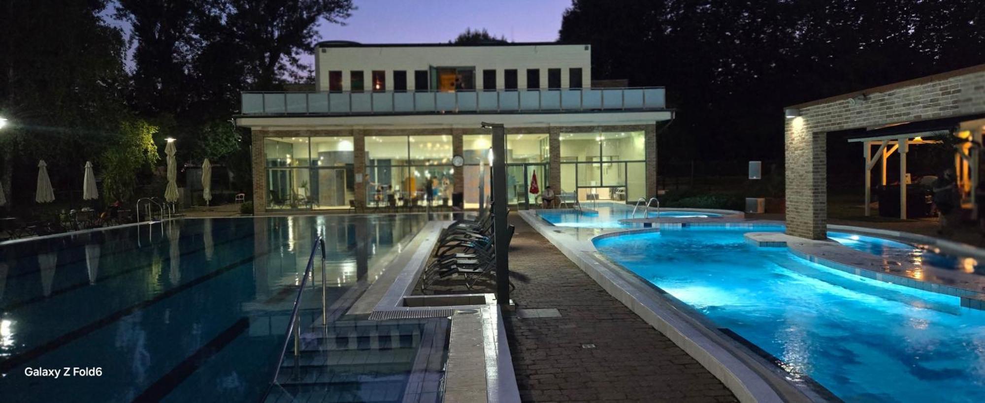 מלון Wellness With Sauna Park בודפשט