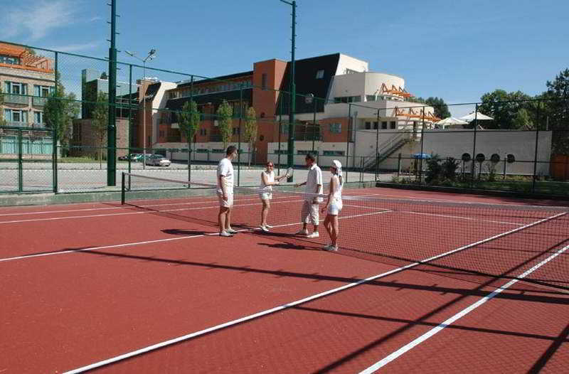 מלון Wellness With Sauna Park 4*